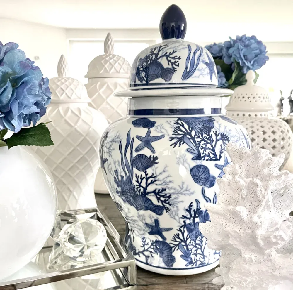 Deckelvase blau weiß mit Korallen maritim – Bild 3